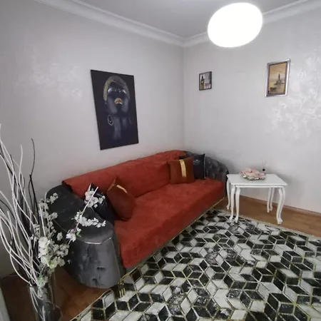 2 Ege Ueniversite Ve Hastanesi Yakini , Aileye Ve Firma Calisanlarina Uygun *