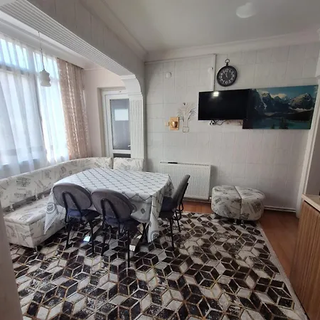 2 Ege üniversite Ve Hastanesi Yakini , Aileye Ve Firma çalışanlarına Uygun Apartamento