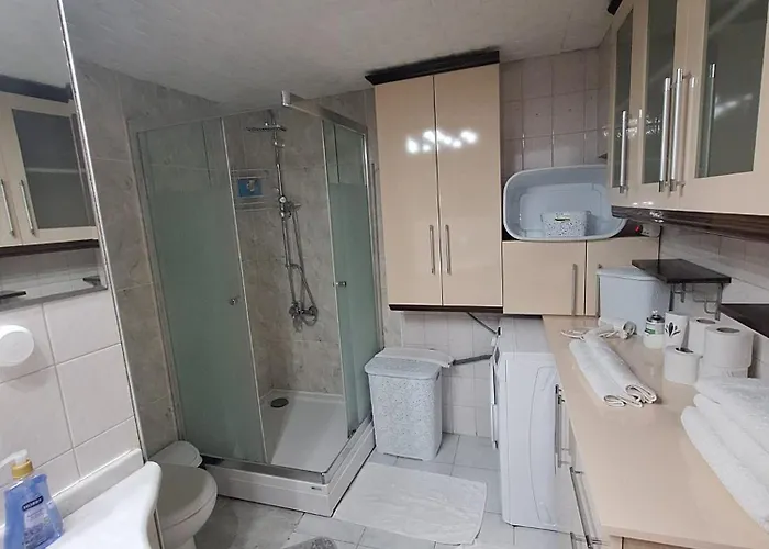 2 Ege Ueniversite Ve Hastanesi Yakini , Aileye Ve Firma Calisanlarina Uygun *